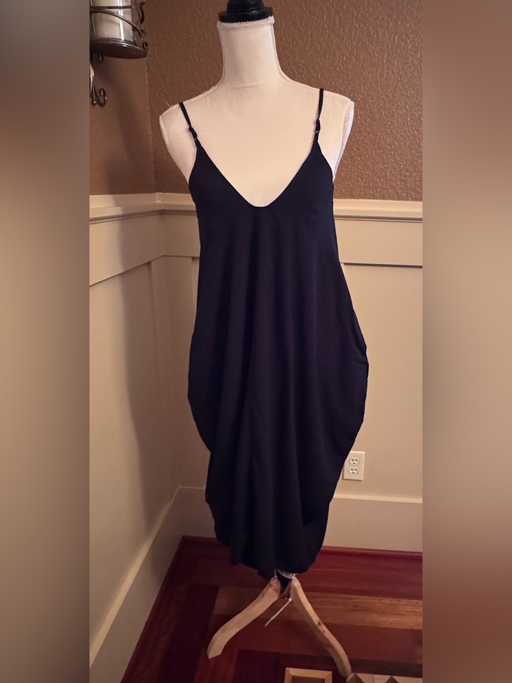 May & Maya Black V-Neck Sleeveless Maxi Dress